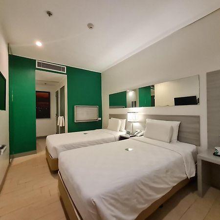 Go Hotels Otis - Manille Extérieur photo