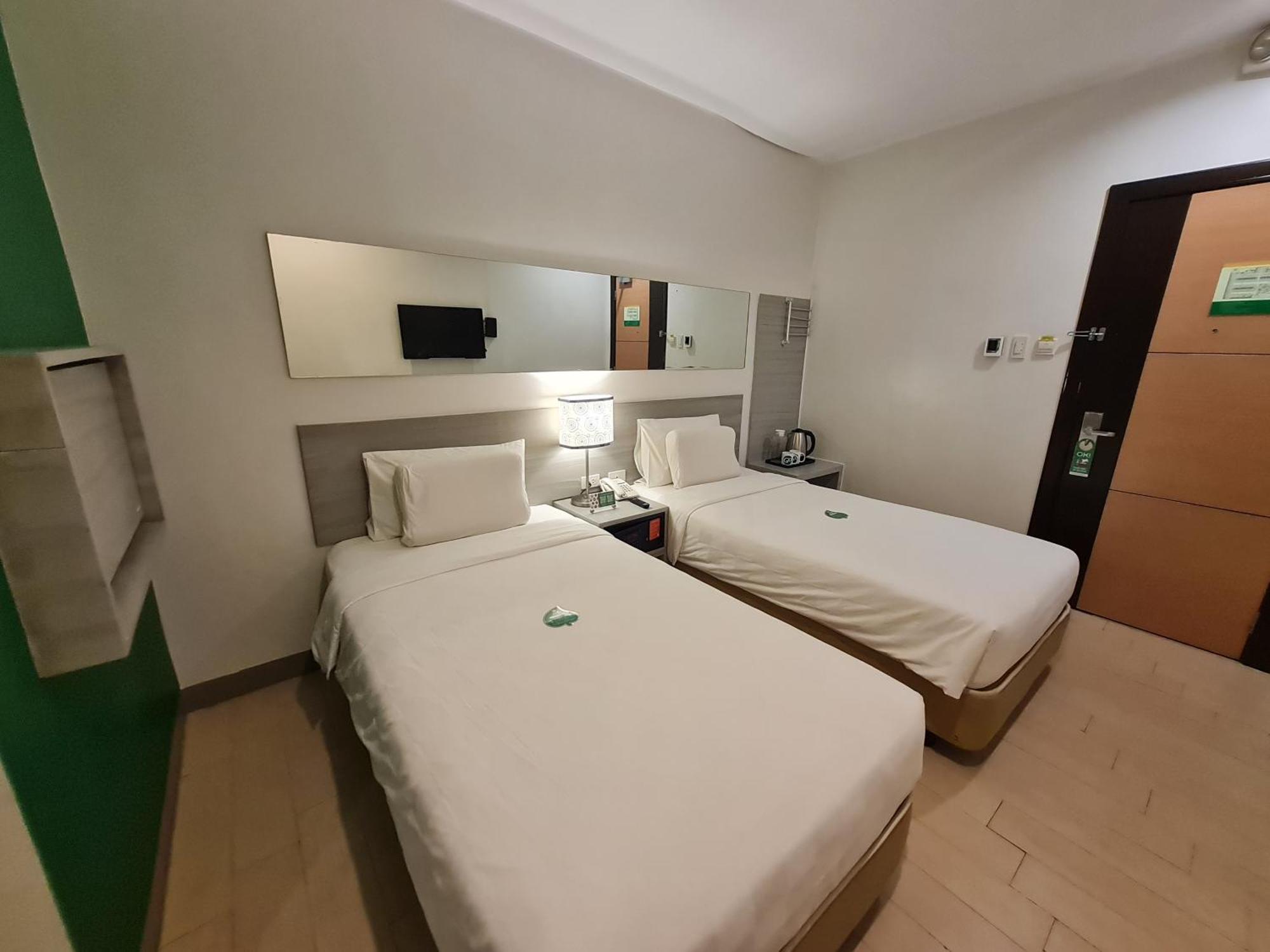 Go Hotels Otis - Manille Extérieur photo
