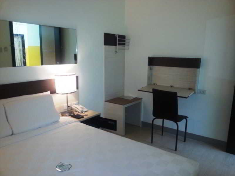 Go Hotels Otis - Manille Extérieur photo