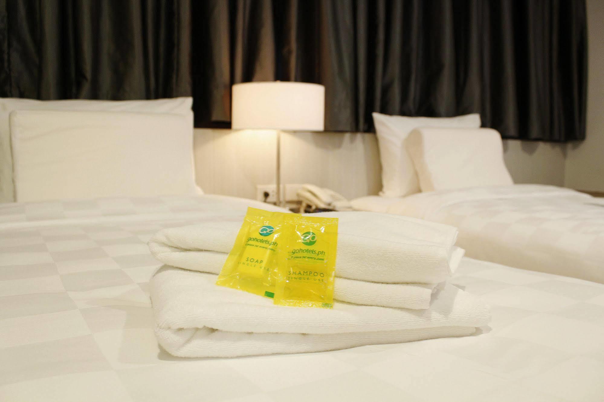 Go Hotels Otis - Manille Extérieur photo